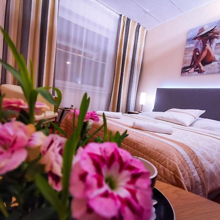 Wellness Hotel Stare Mesto อูแฮร์สแก ฮราดิชเก ภายนอก รูปภาพ
