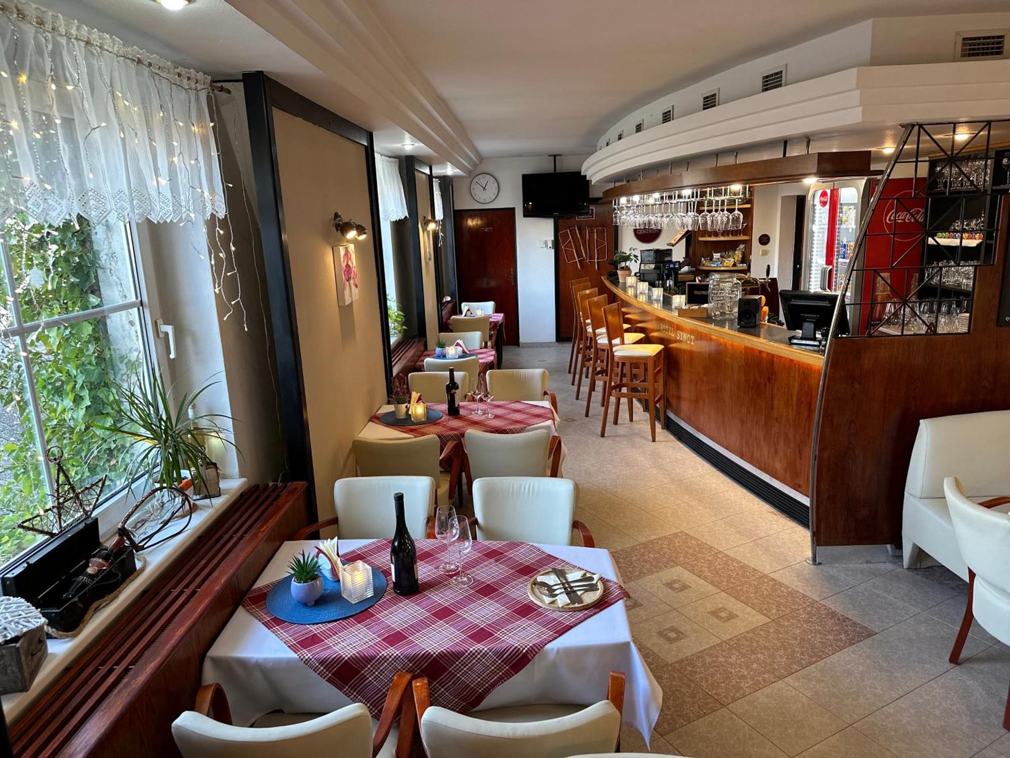 Wellness Hotel Stare Mesto อูแฮร์สแก ฮราดิชเก ภายนอก รูปภาพ