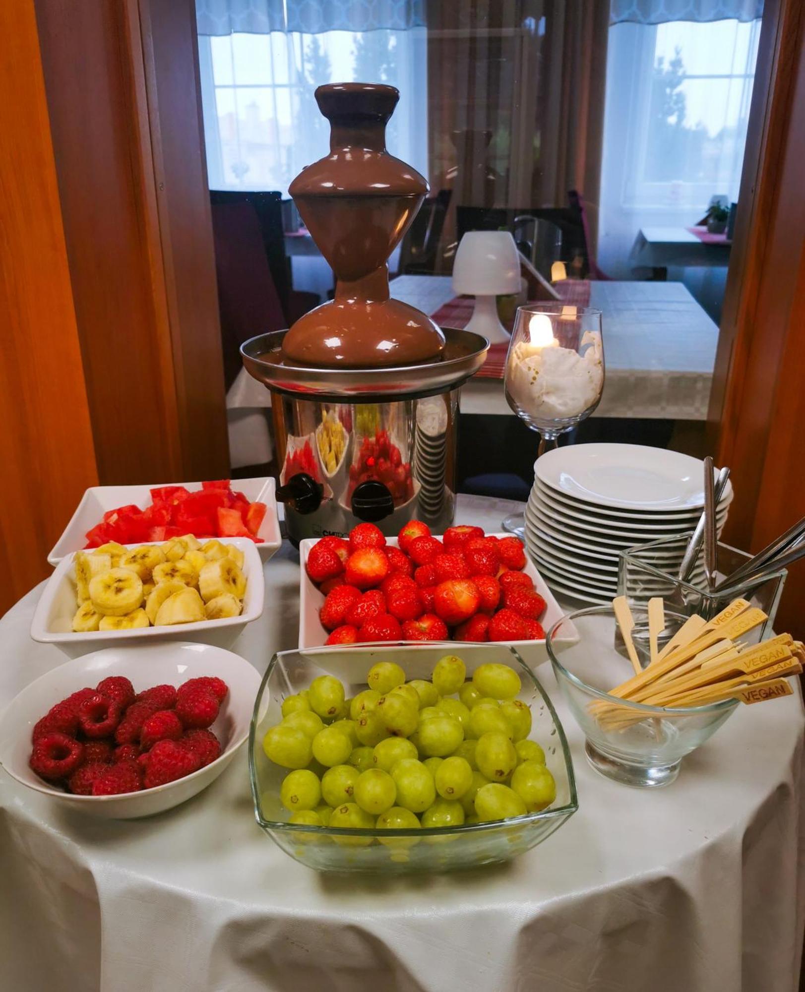 Wellness Hotel Stare Mesto อูแฮร์สแก ฮราดิชเก ภายนอก รูปภาพ