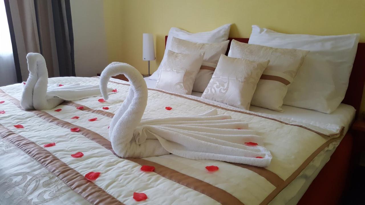 Wellness Hotel Stare Mesto อูแฮร์สแก ฮราดิชเก ภายนอก รูปภาพ