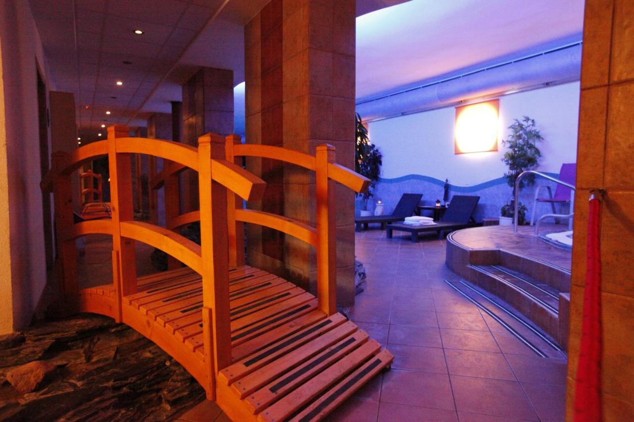 Wellness Hotel Stare Mesto อูแฮร์สแก ฮราดิชเก ภายนอก รูปภาพ